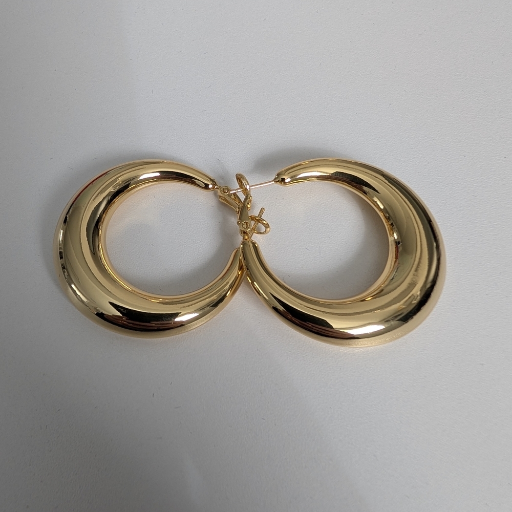 .925 CHUCKY Elegant Gold PLATED OVER SILVER Hoop Earrings